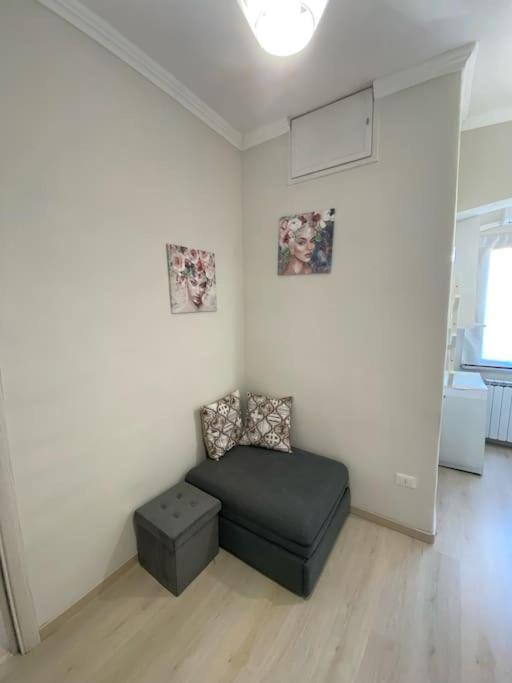 Luminoso Monolocale A 2 Passi Dalla Metro A Apartman Róma Kültér fotó